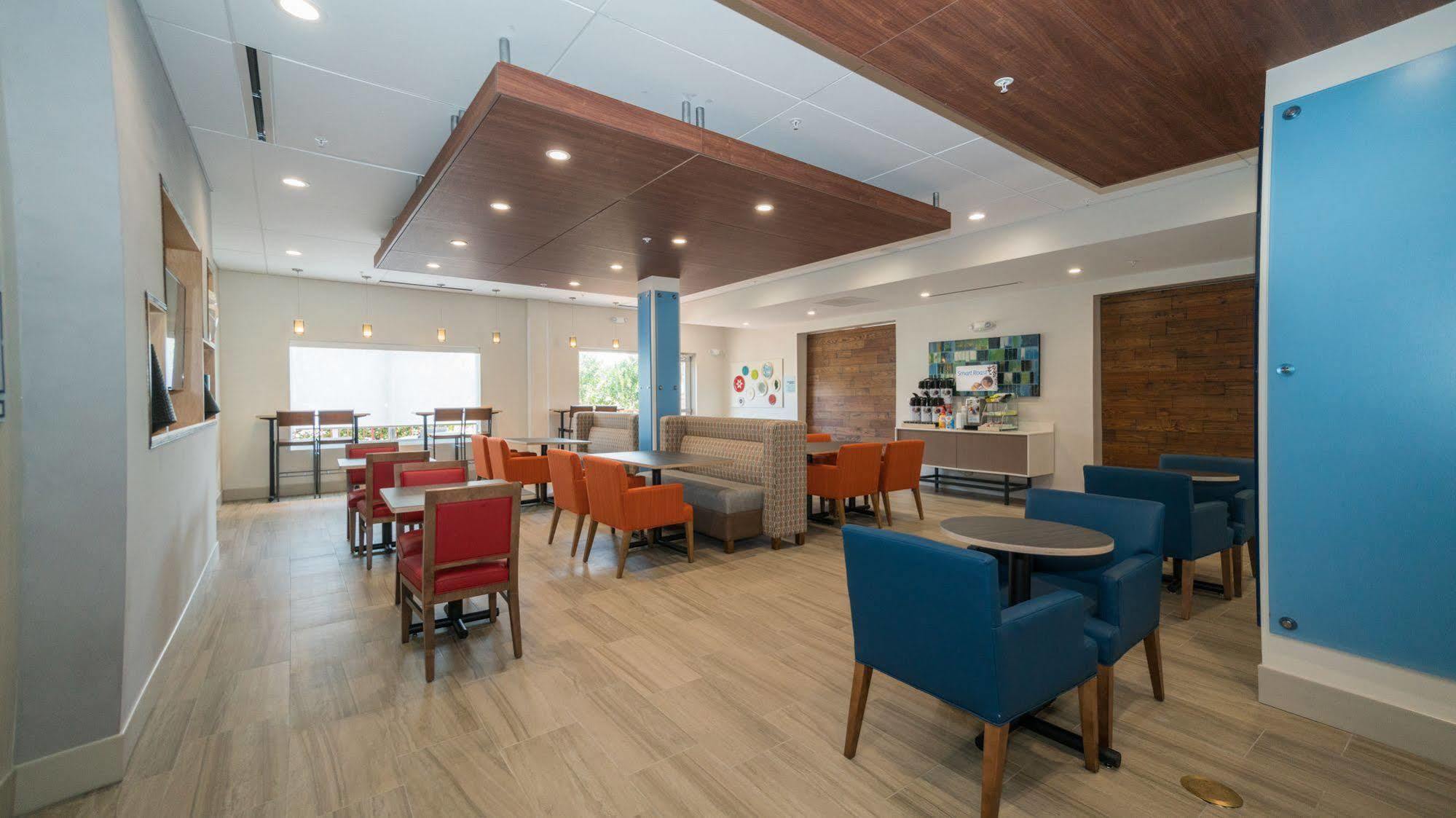 Holiday Inn Express & Suites - Southaven Central - Memphis By Ihg Ngoại thất bức ảnh